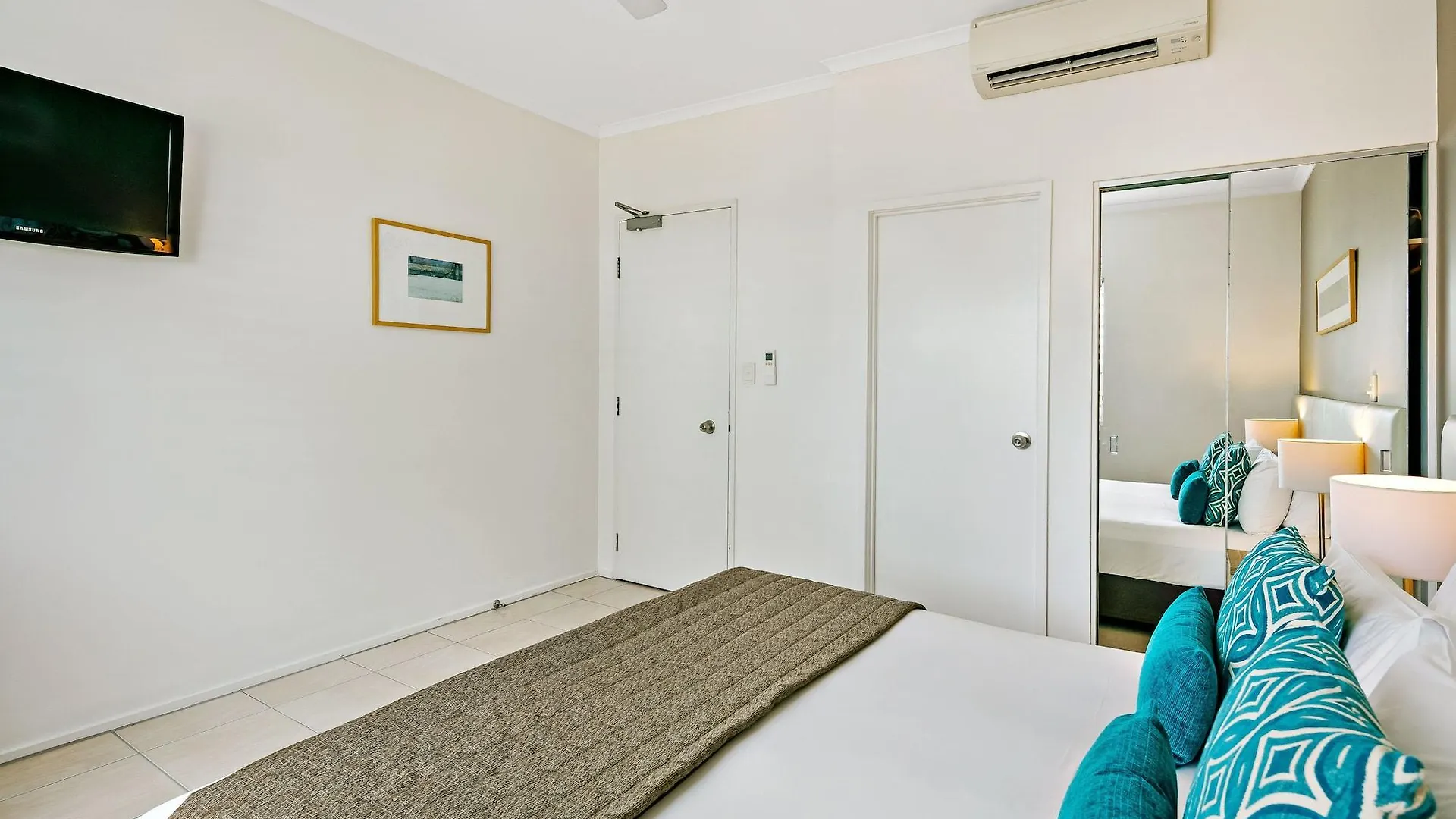 ****  Mantra Portsea Hotel Port Douglas Australia