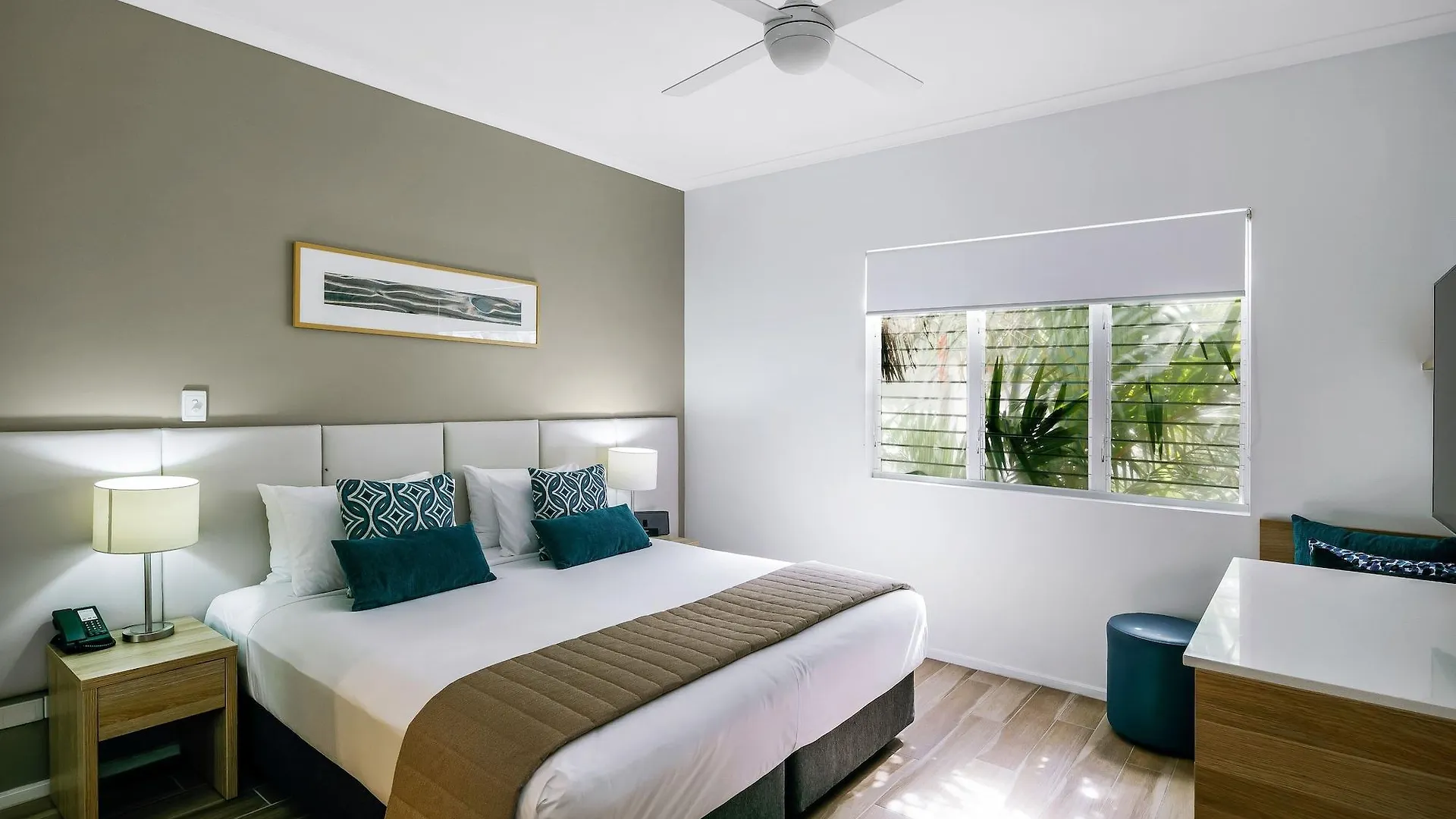 Mantra Portsea Hotel Port Douglas 4*,